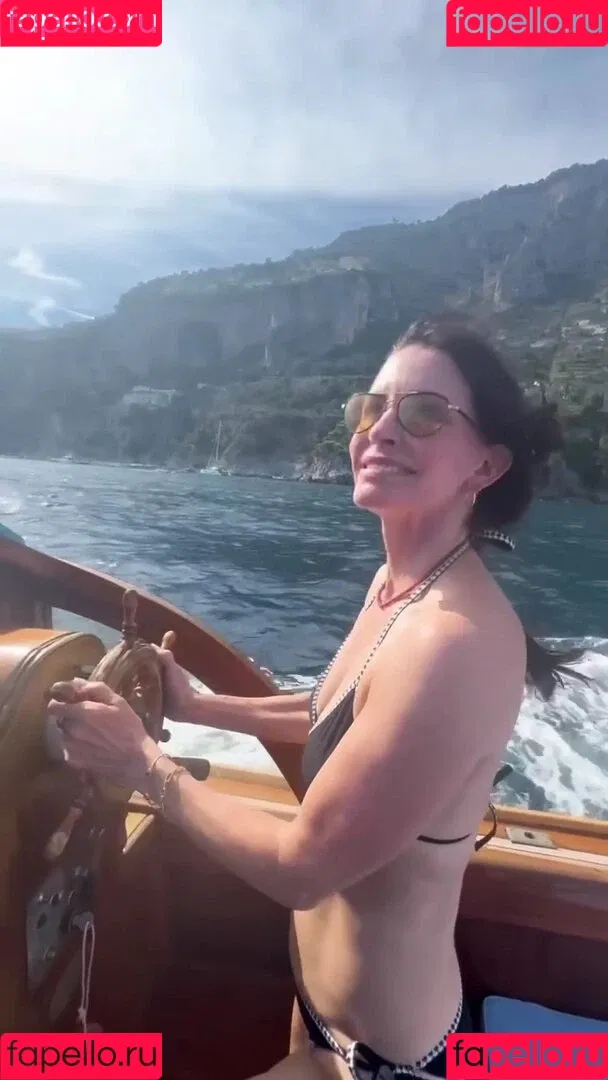 Courteney Cox Onlyfans Photo Gallery 