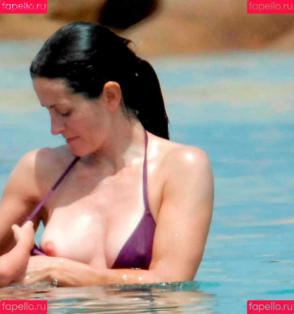 Courteney Cox Onlyfans Photo Gallery 