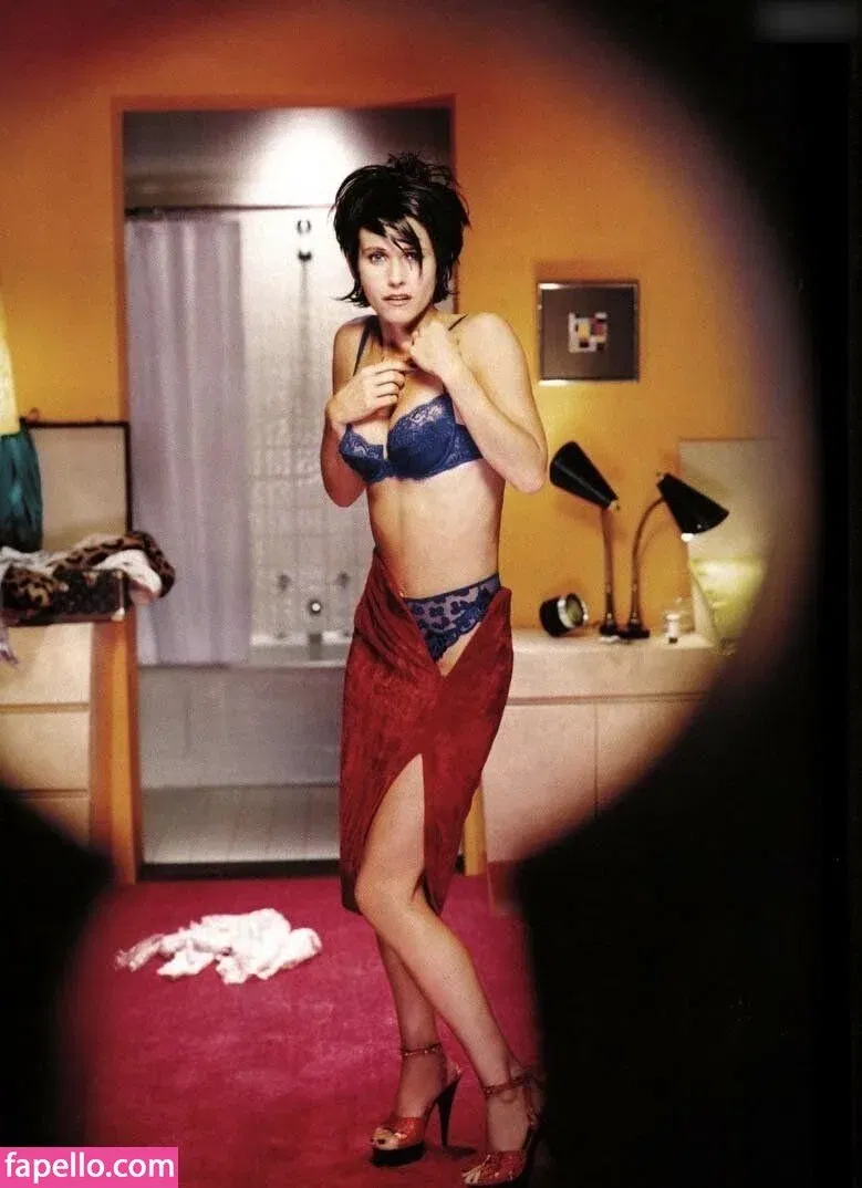Courteney Cox Onlyfans Photo Gallery 