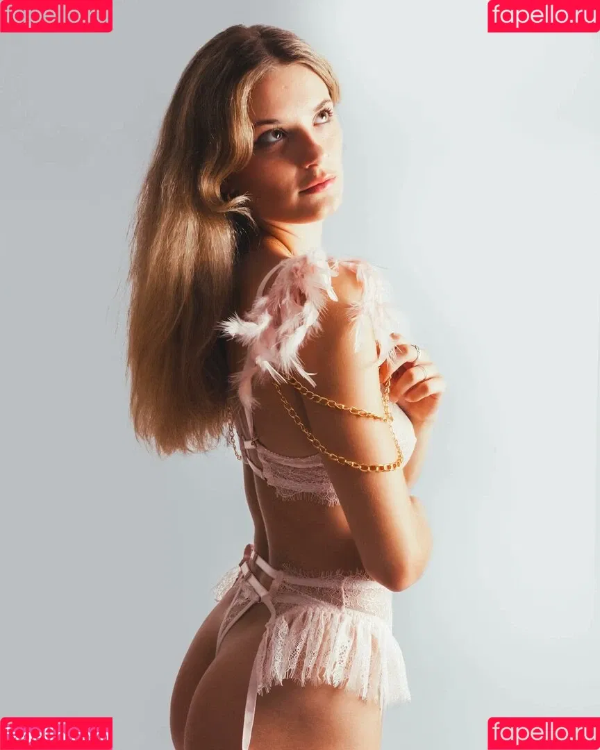 Isabella Kroon Onlyfans Photo Gallery 