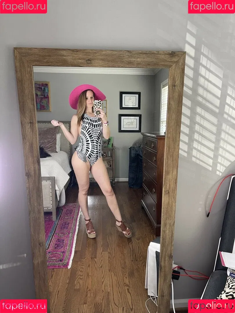 Peach Perfect Onlyfans Photo Gallery 