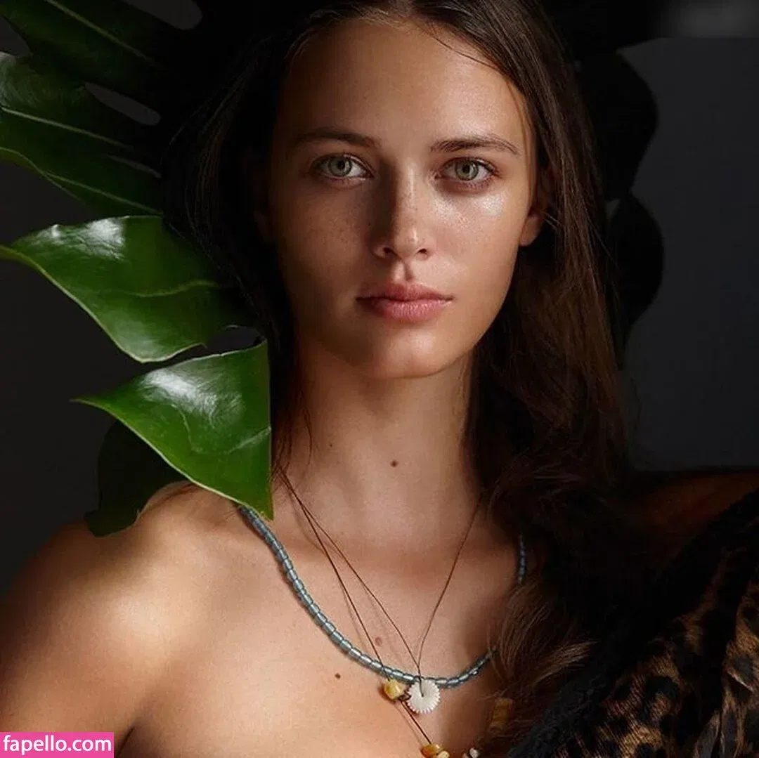 Joy Van Der Eecken Onlyfans Photo Gallery 