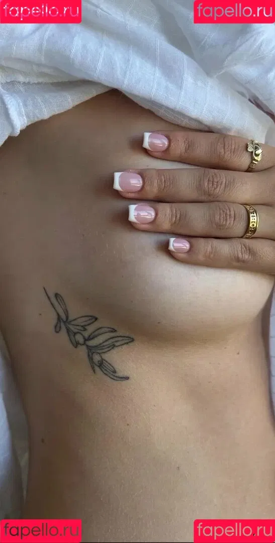 Rebeca Stones Onlyfans Photo Gallery 