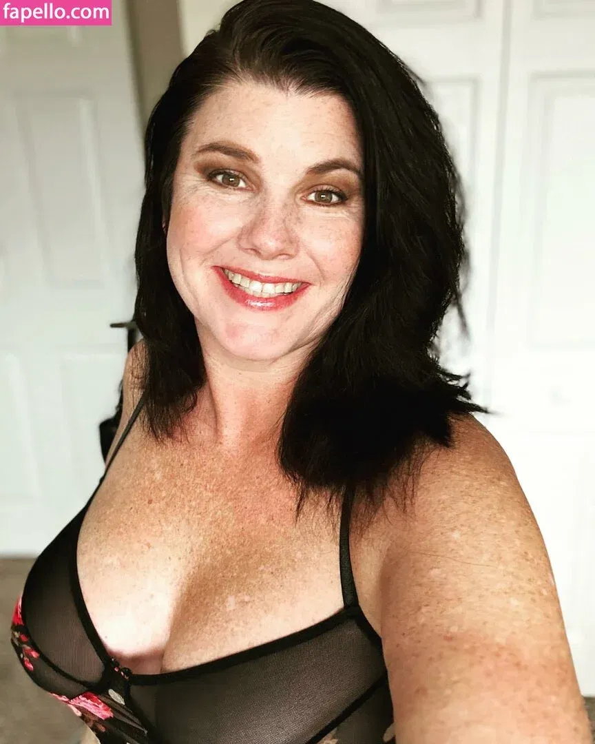 Crystal McBootay Onlyfans Photo Gallery 