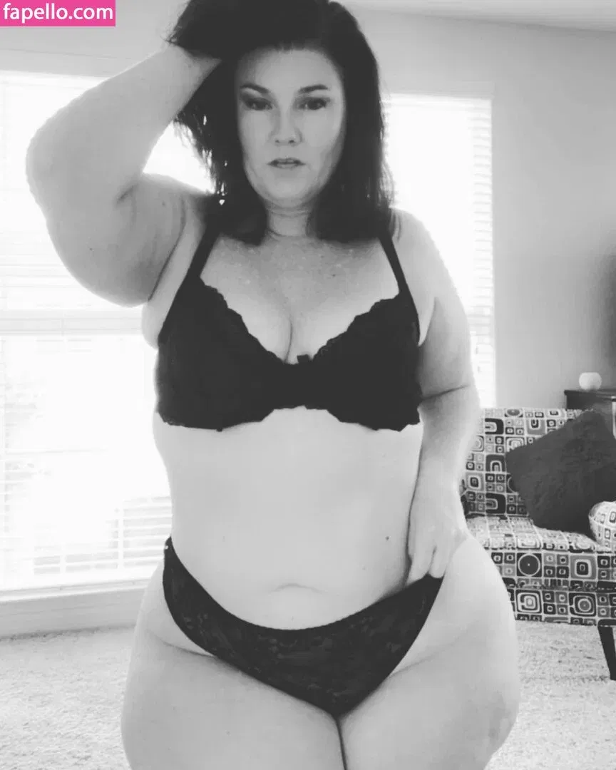 Crystal McBootay Onlyfans Photo Gallery 