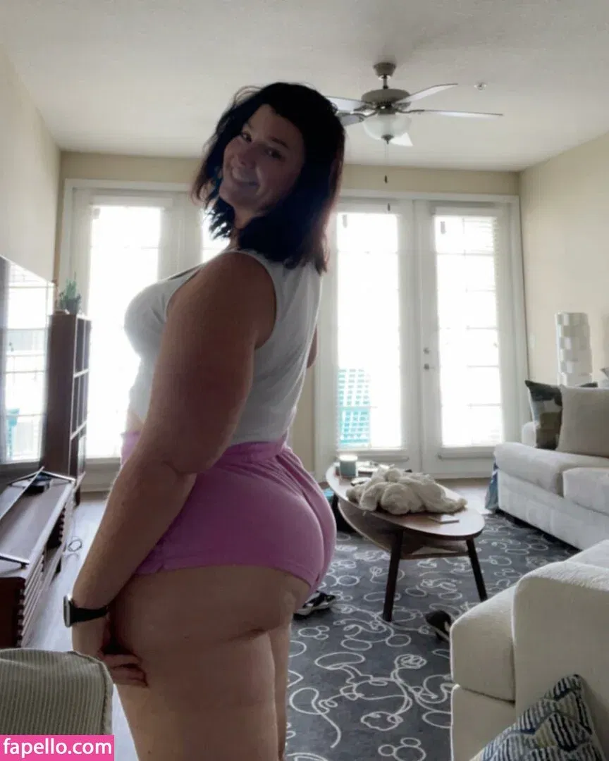 Crystal McBootay Onlyfans Photo Gallery 