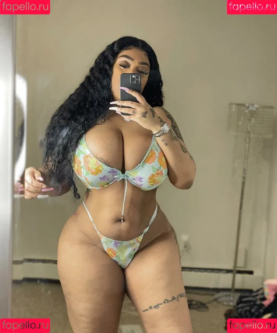 kioruncut Onlyfans Photo Gallery 