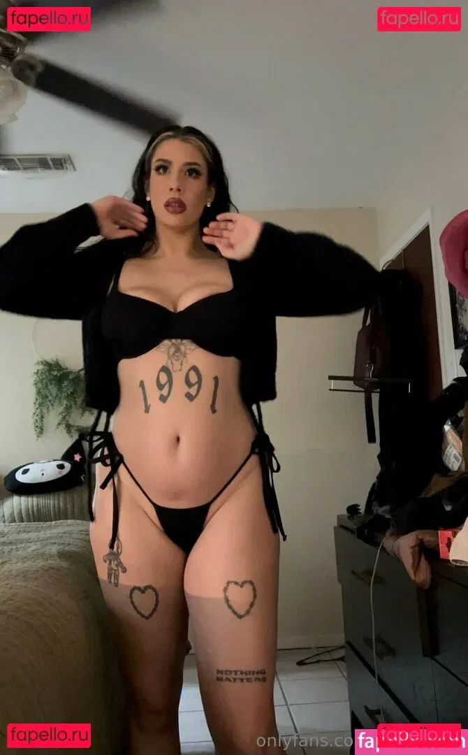 kioruncut Onlyfans Photo Gallery 