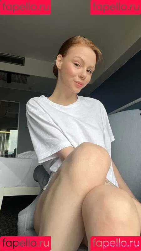 ArinaFox Onlyfans Photo Gallery 