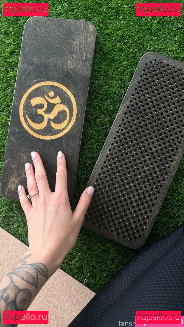 ArinaFox Onlyfans Photo Gallery 