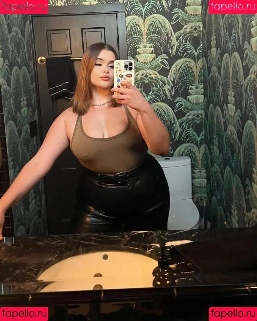 Barbie Ferreira (Euphoria actress) Onlyfans Photo Gallery 
