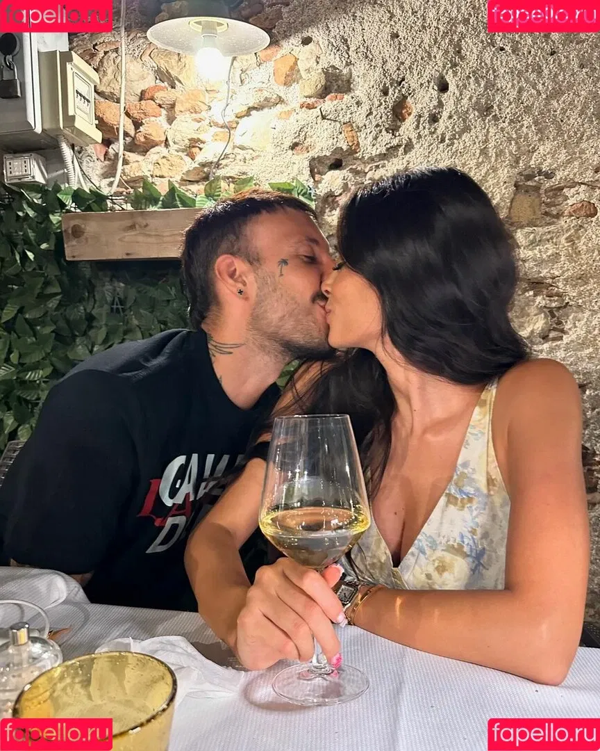 Jori Delli Onlyfans Photo Gallery 