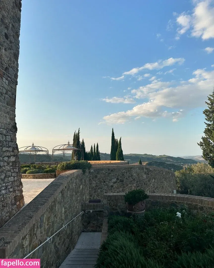 Jori Delli Onlyfans Photo Gallery 