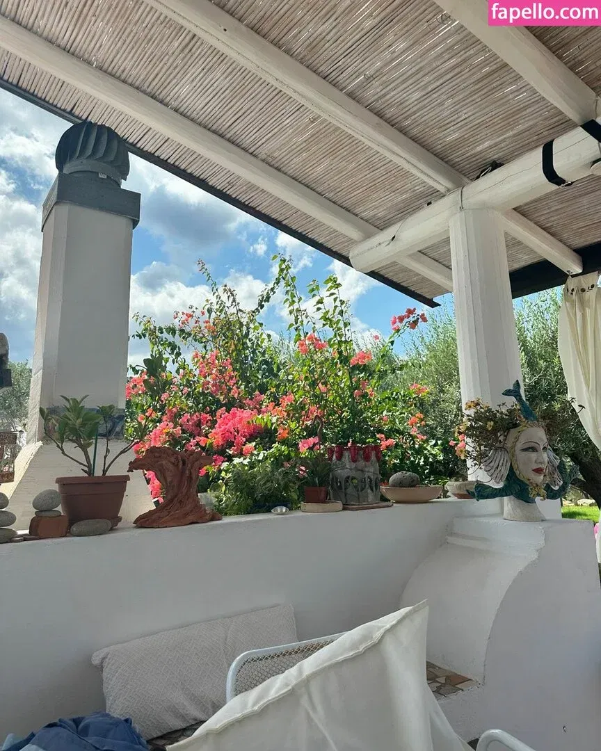 Jori Delli Onlyfans Photo Gallery 