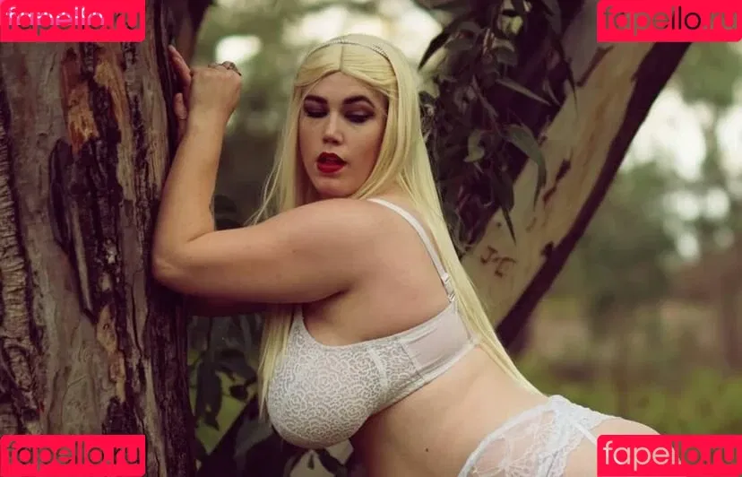Queen Ananas Onlyfans Photo Gallery 
