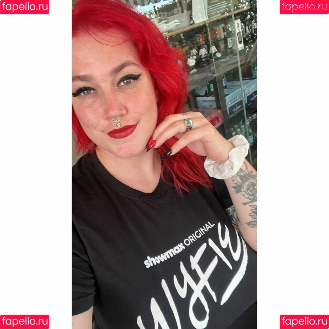 Queen Ananas Onlyfans Photo Gallery 
