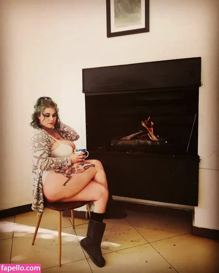 Queen Ananas Onlyfans Photo Gallery 