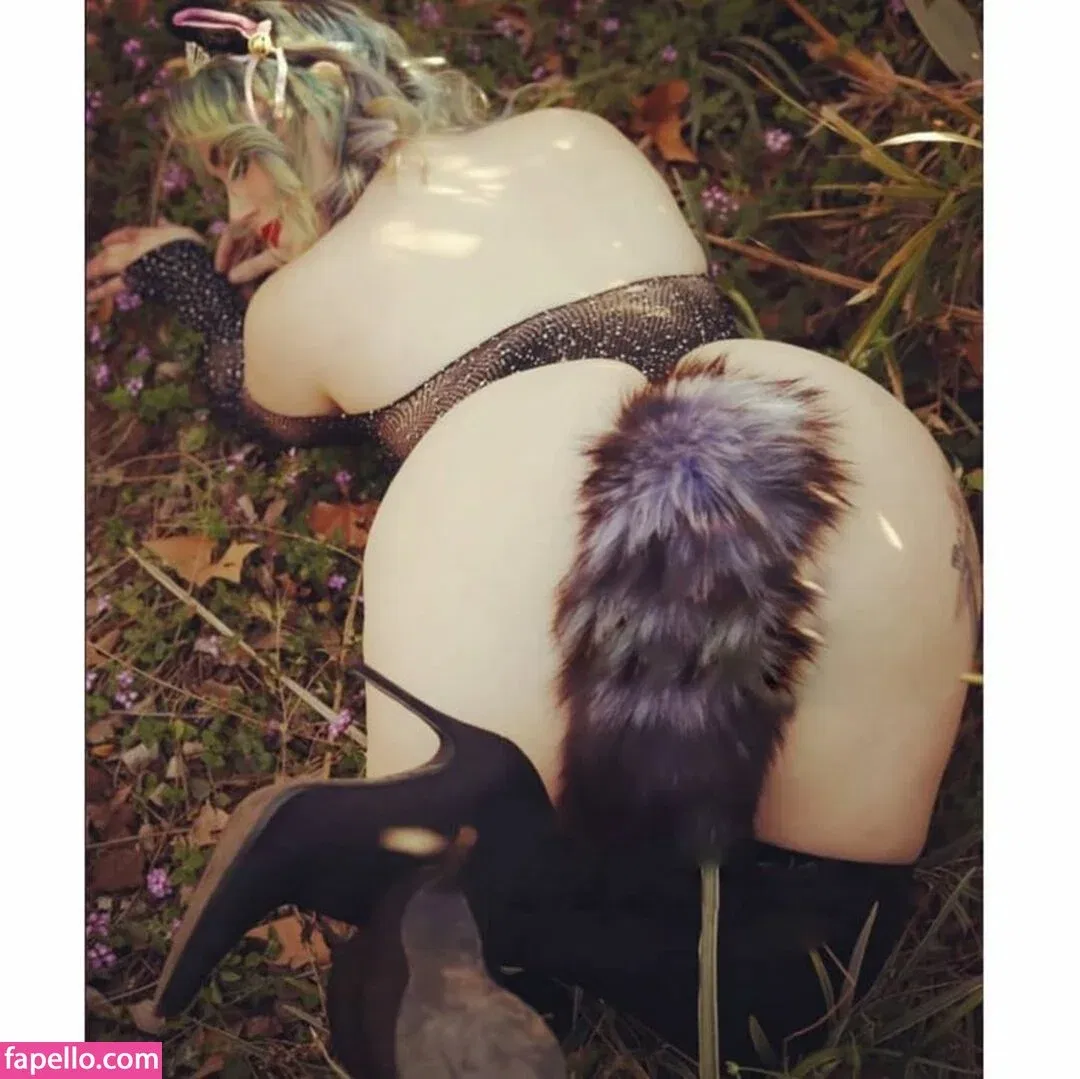 Queen Ananas Onlyfans Photo Gallery 