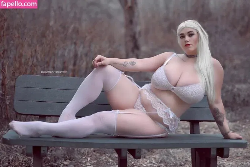 Queen Ananas Onlyfans Photo Gallery 