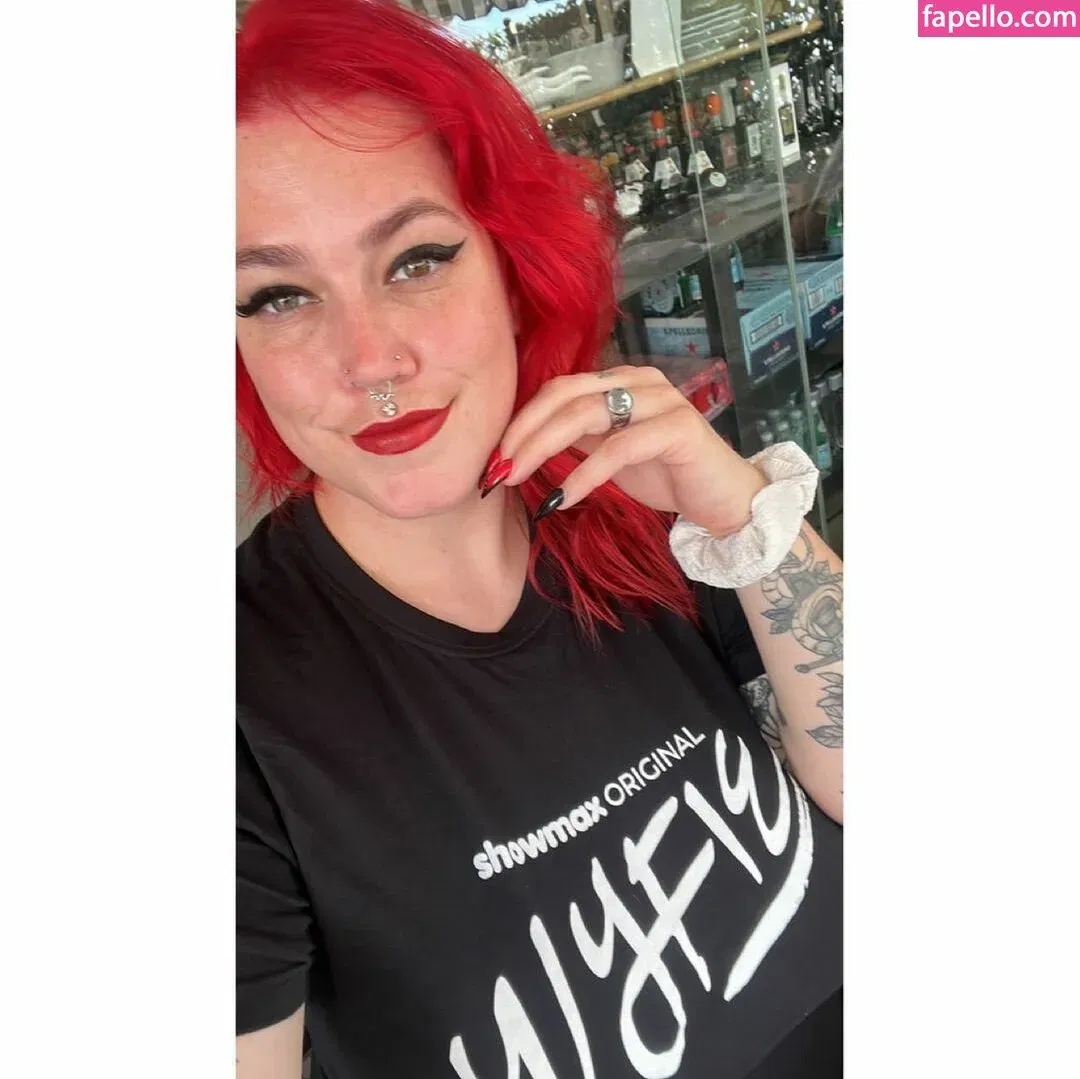 Queen Ananas Onlyfans Photo Gallery 