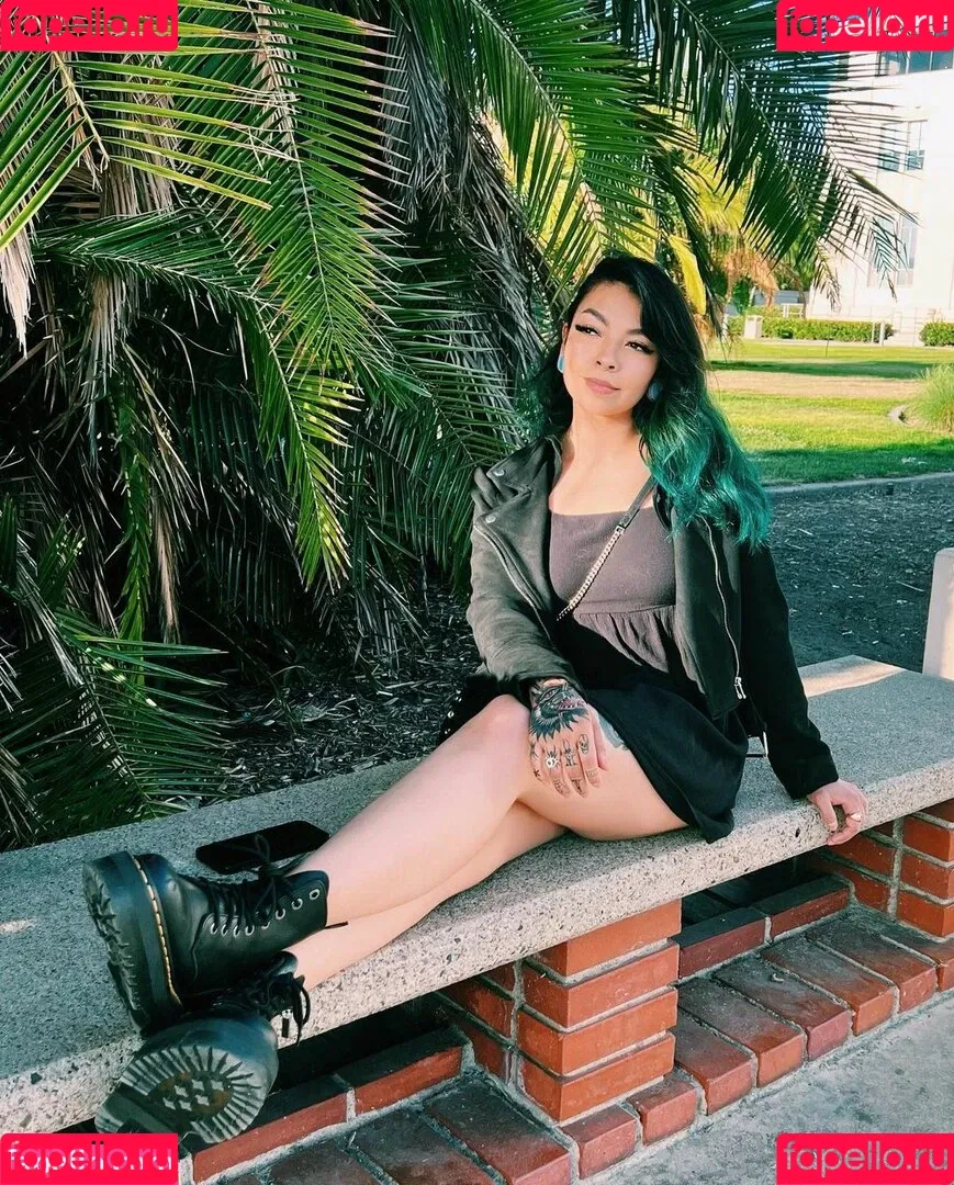 Aileen Senpai Onlyfans Photo Gallery 