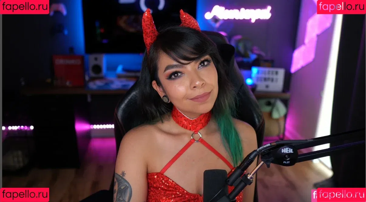 Aileen Senpai Onlyfans Photo Gallery 