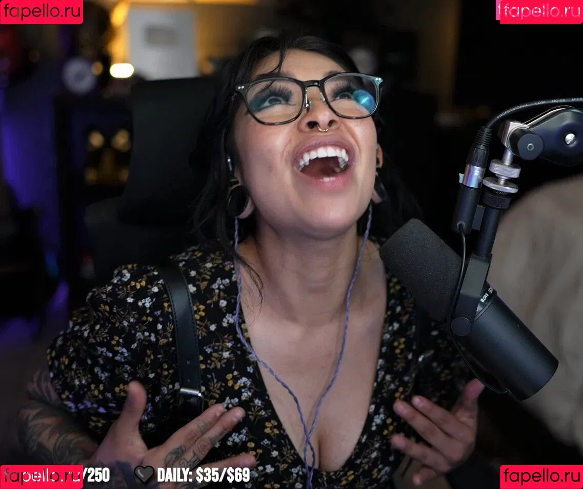 Aileen Senpai Onlyfans Photo Gallery 