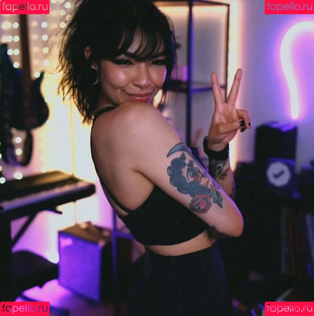Aileen Senpai Onlyfans Photo Gallery 
