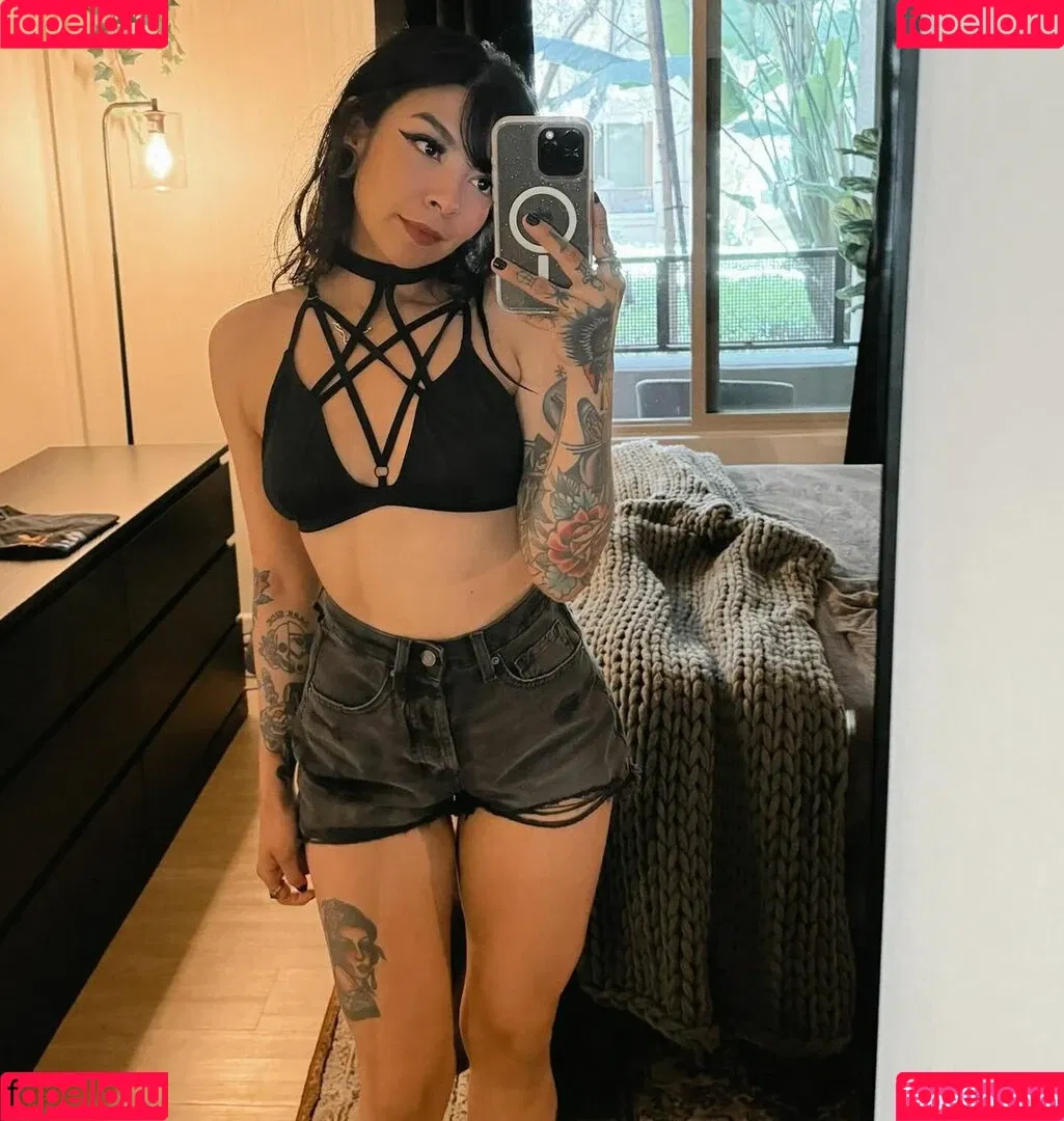 Aileen Senpai Onlyfans Photo Gallery 