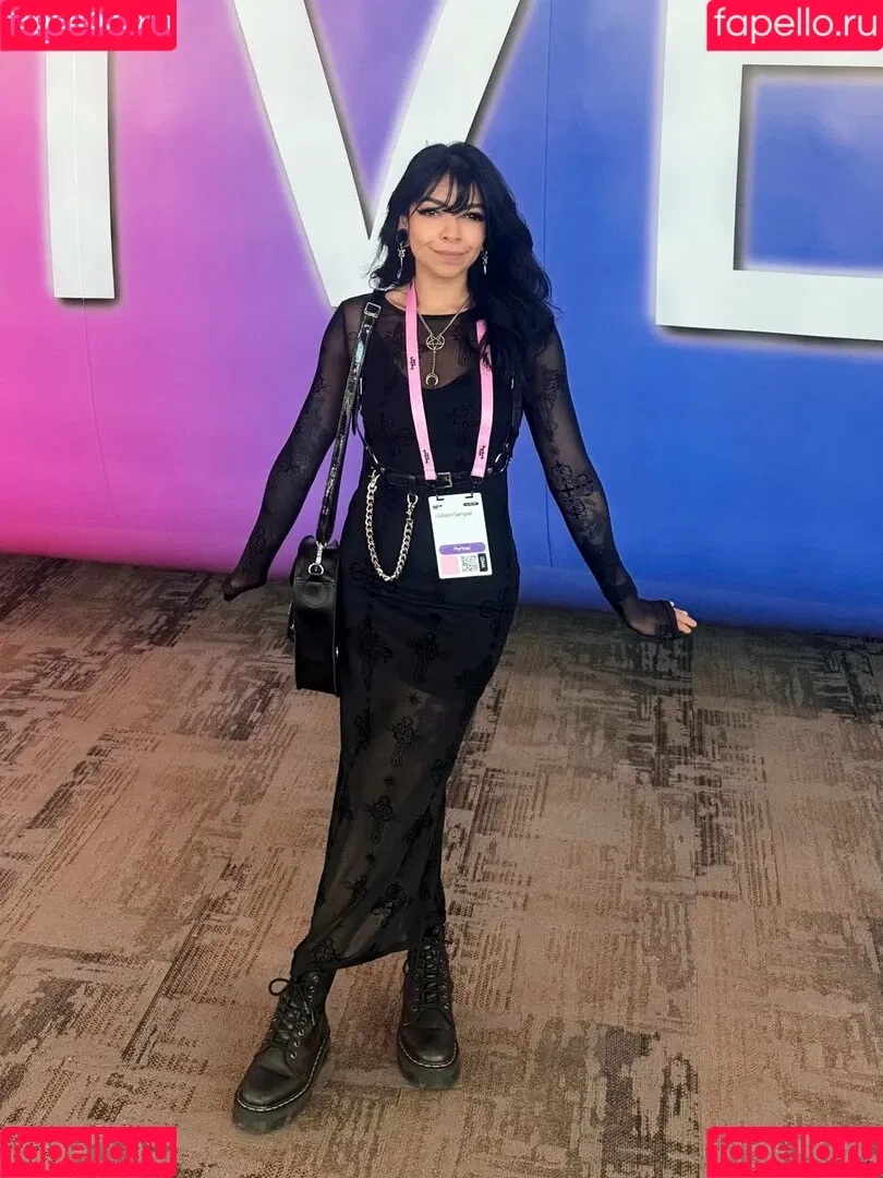 Aileen Senpai Onlyfans Photo Gallery 