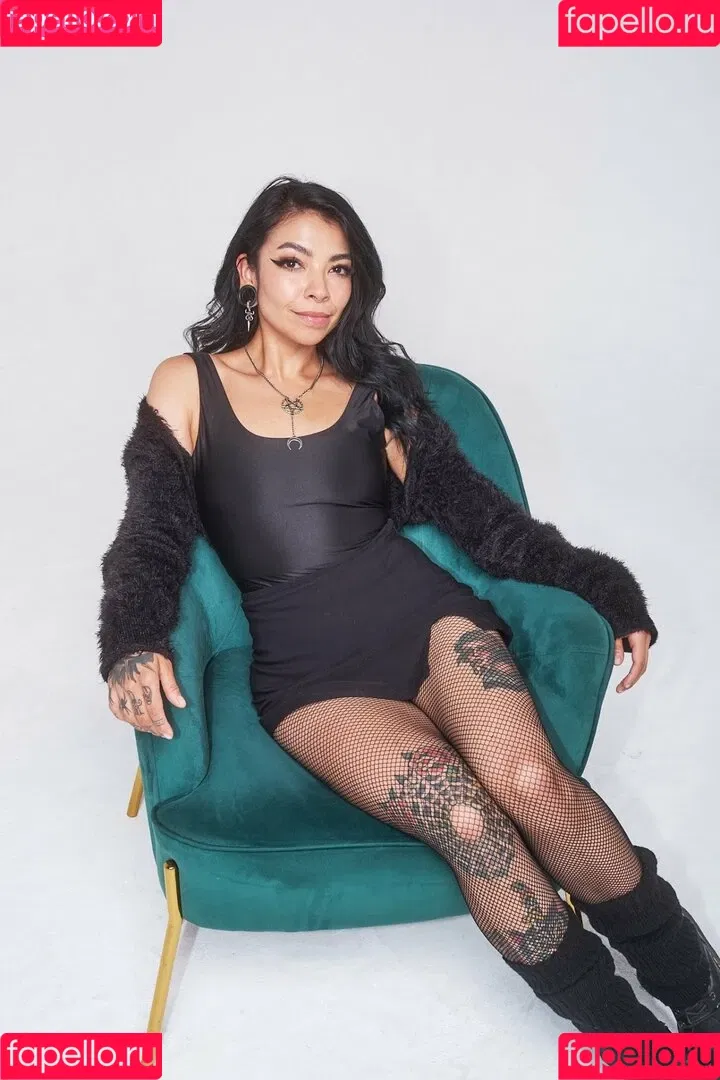 Aileen Senpai Onlyfans Photo Gallery 