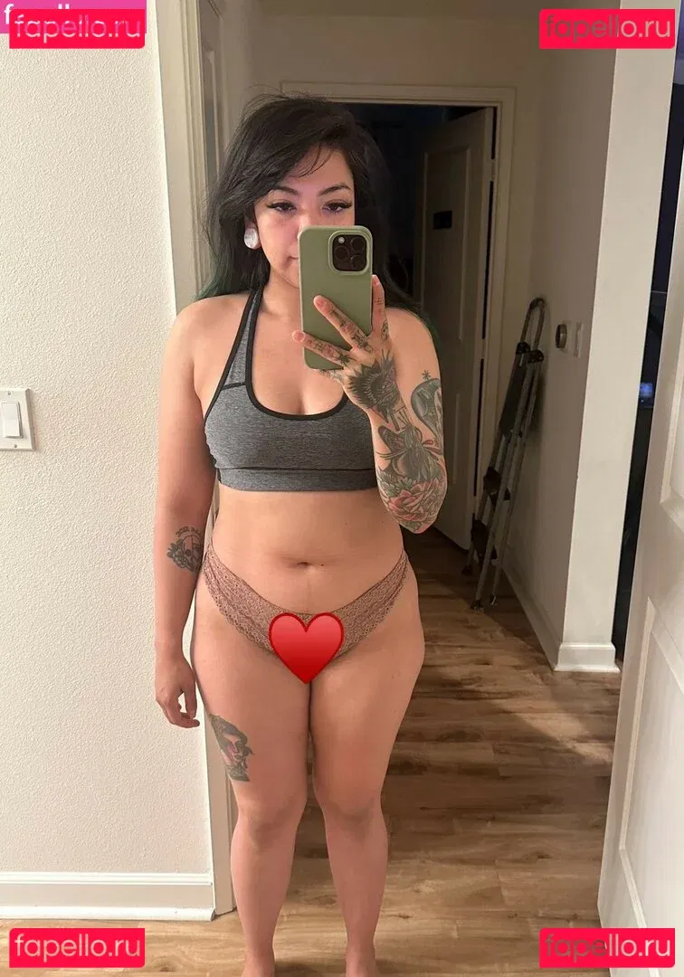 Aileen Senpai Onlyfans Photo Gallery 