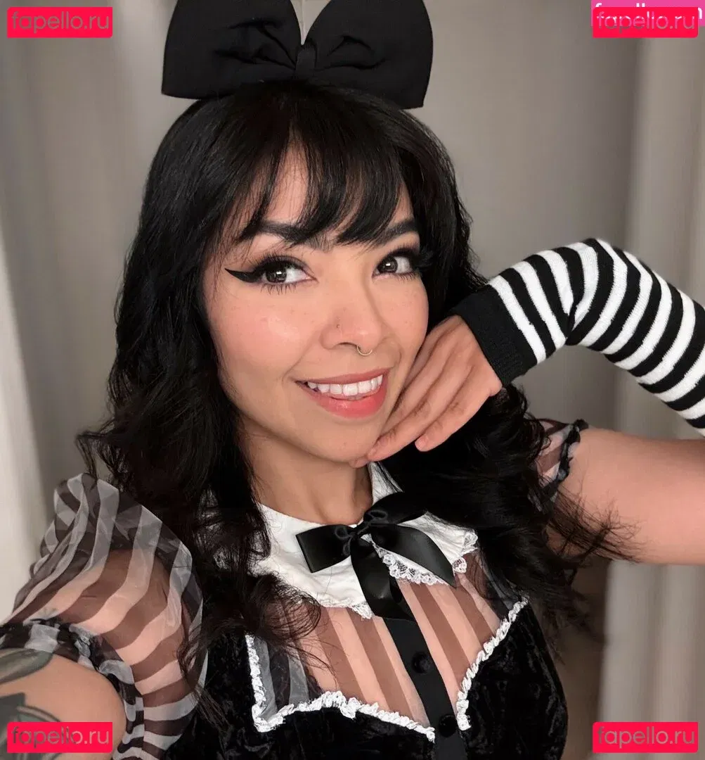 Aileen Senpai Onlyfans Photo Gallery 