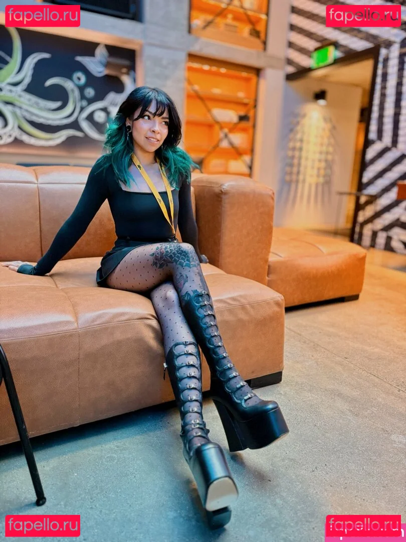 Aileen Senpai Onlyfans Photo Gallery 