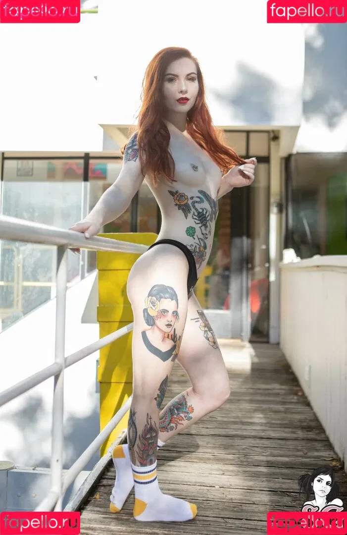 Loveless Onlyfans Photo Gallery 