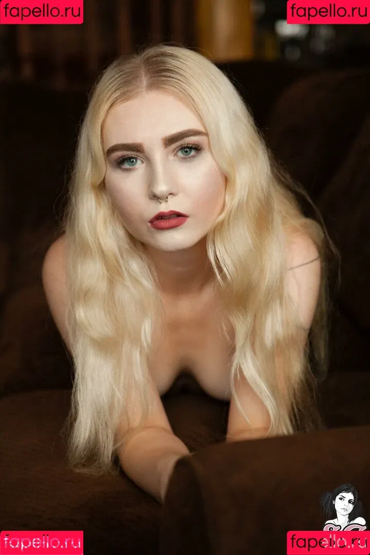 Loveless Onlyfans Photo Gallery 