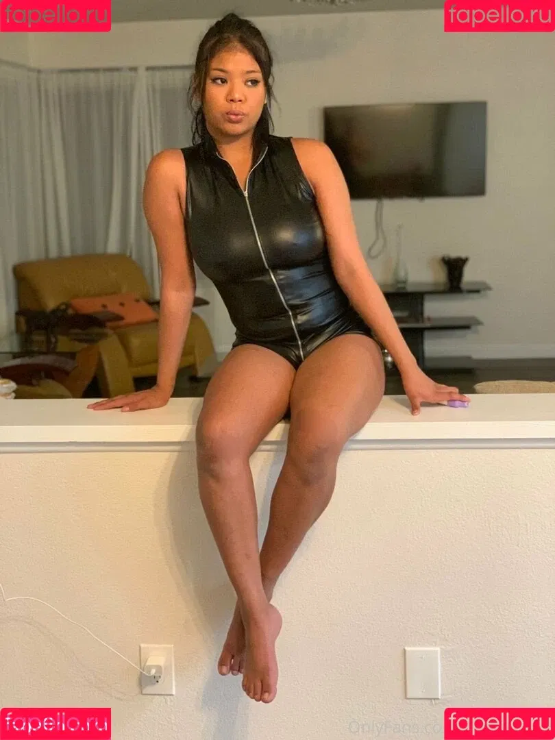 Nia Nacci Onlyfans Photo Gallery 
