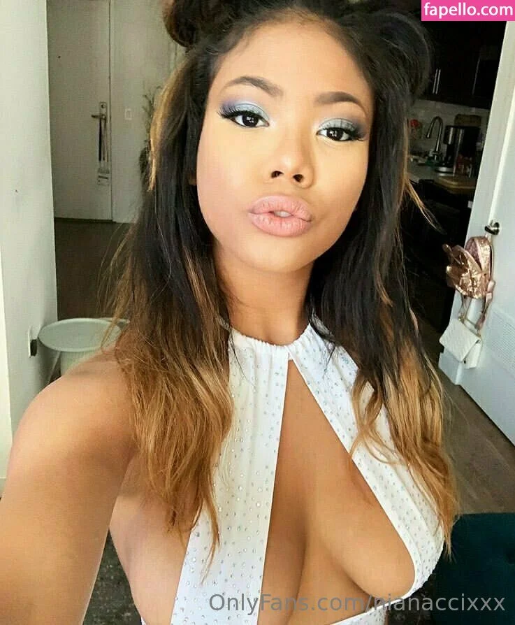 Nia Nacci Onlyfans Photo Gallery 