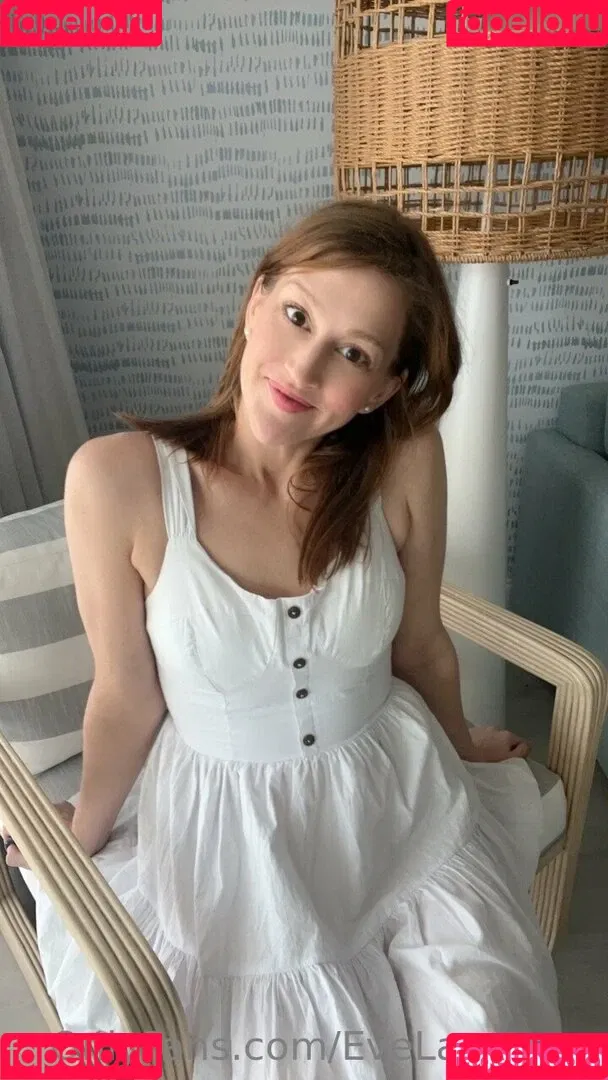 Eve Lawrence Onlyfans Photo Gallery 