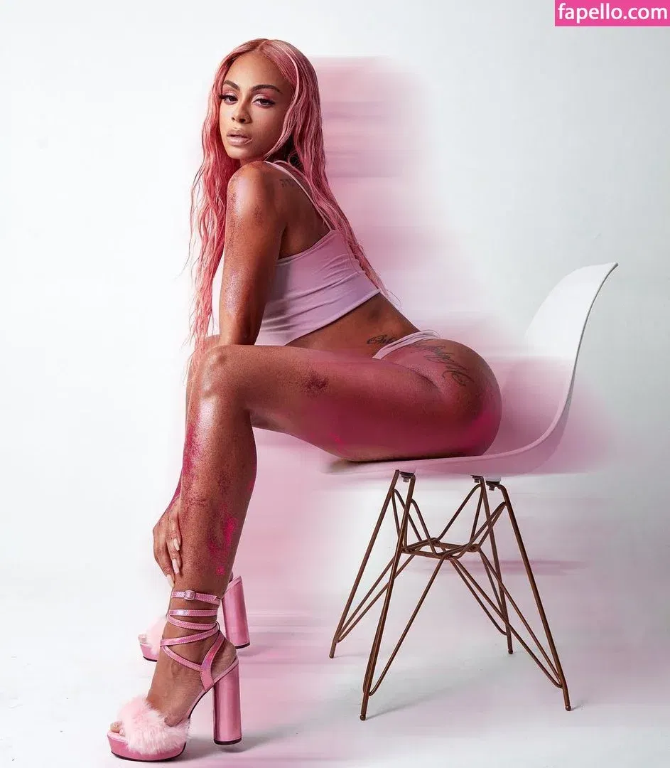 Amandinha.ad BR Onlyfans Photo Gallery 