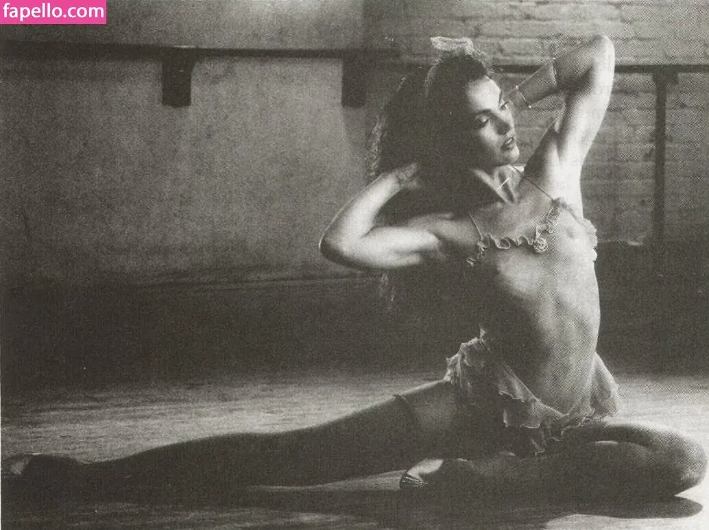 Brinke Stevens Onlyfans Photo Gallery 