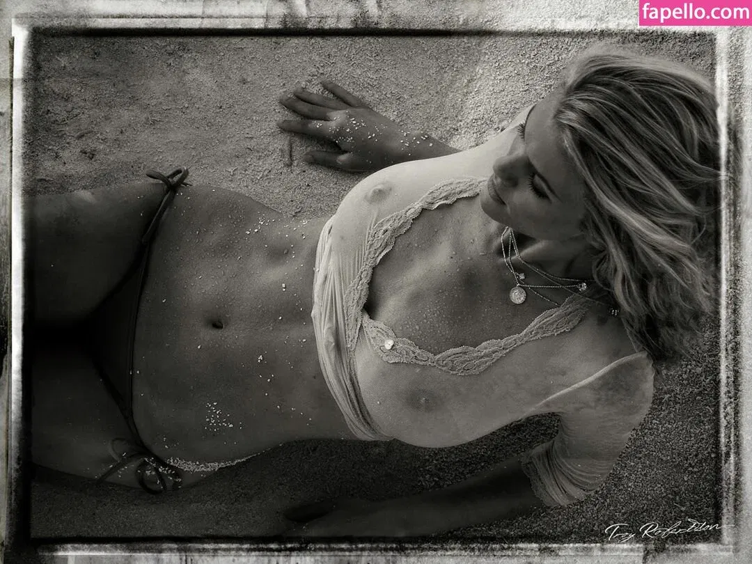 Brooklyn Decker Onlyfans Photo Gallery 