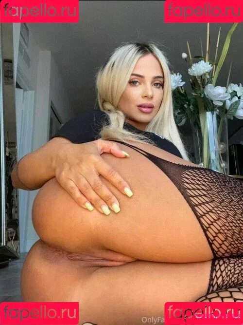 Mia Rivero Onlyfans Photo Gallery 