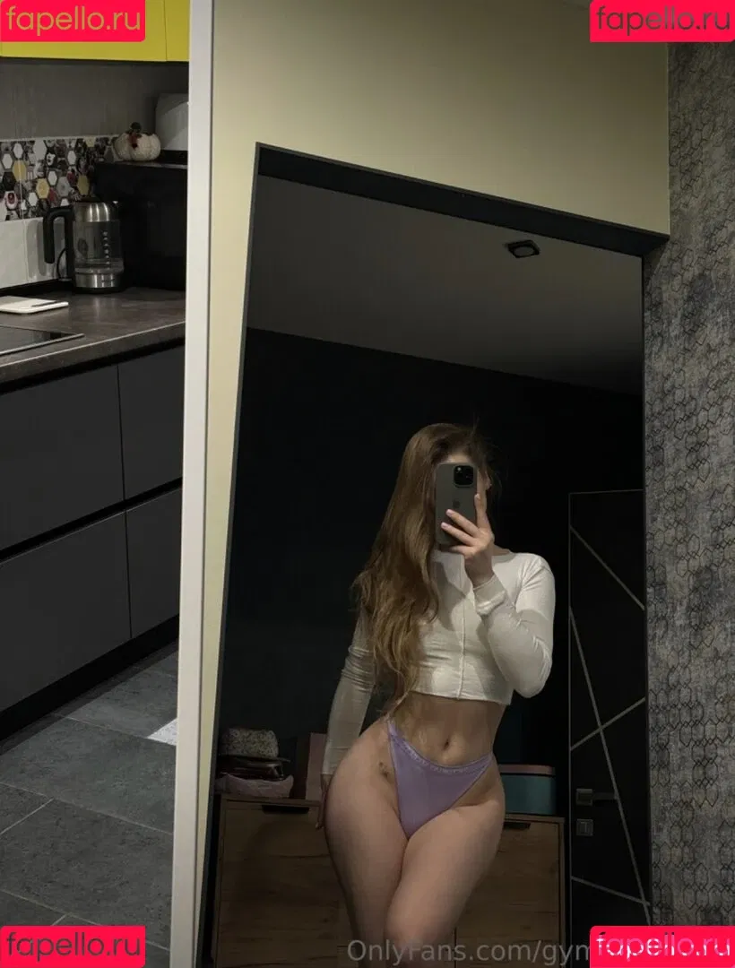 Gymgirl Nastja Onlyfans Photo Gallery 