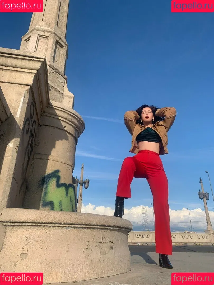 Elley Duhé Onlyfans Photo Gallery 
