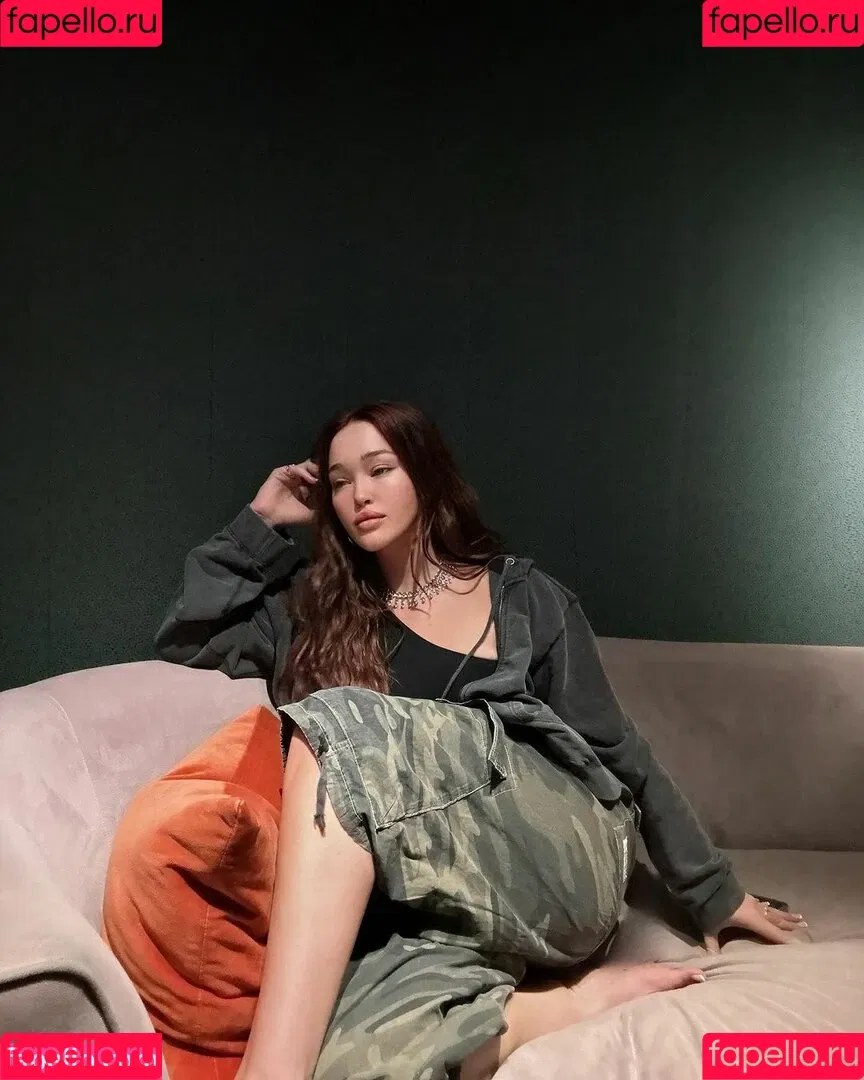 Elley Duhé Onlyfans Photo Gallery 