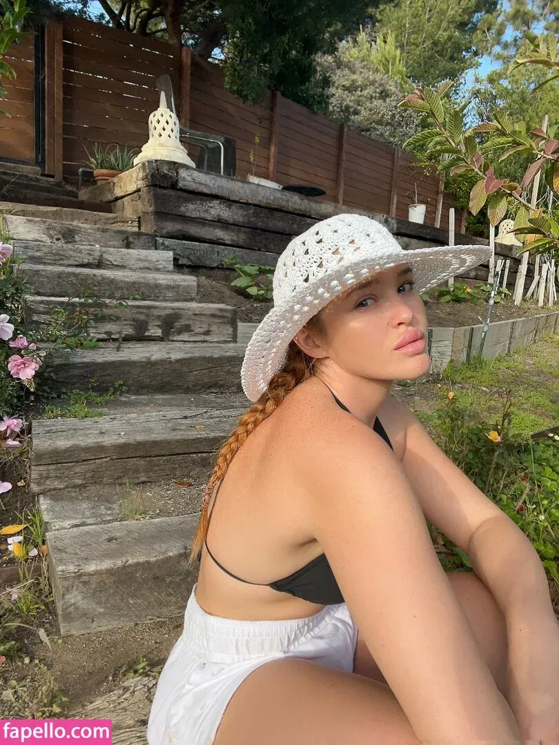 Elley Duhé Onlyfans Photo Gallery 