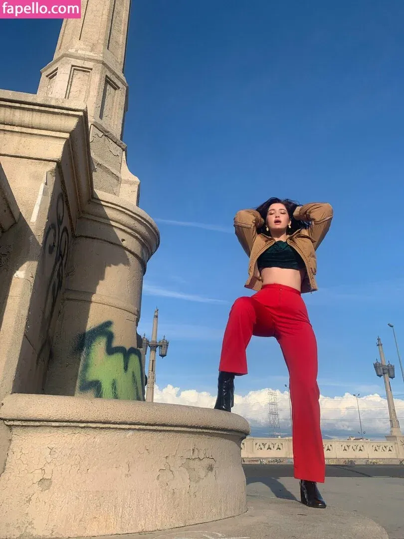 Elley Duhé Onlyfans Photo Gallery 