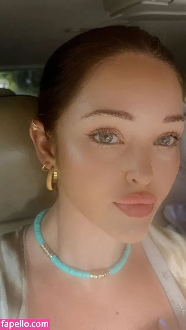 Elley Duhé Onlyfans Photo Gallery 