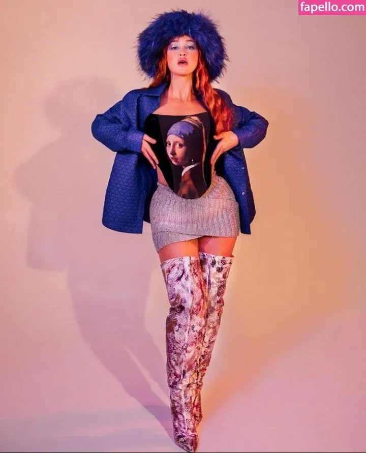 Elley Duhé Onlyfans Photo Gallery 